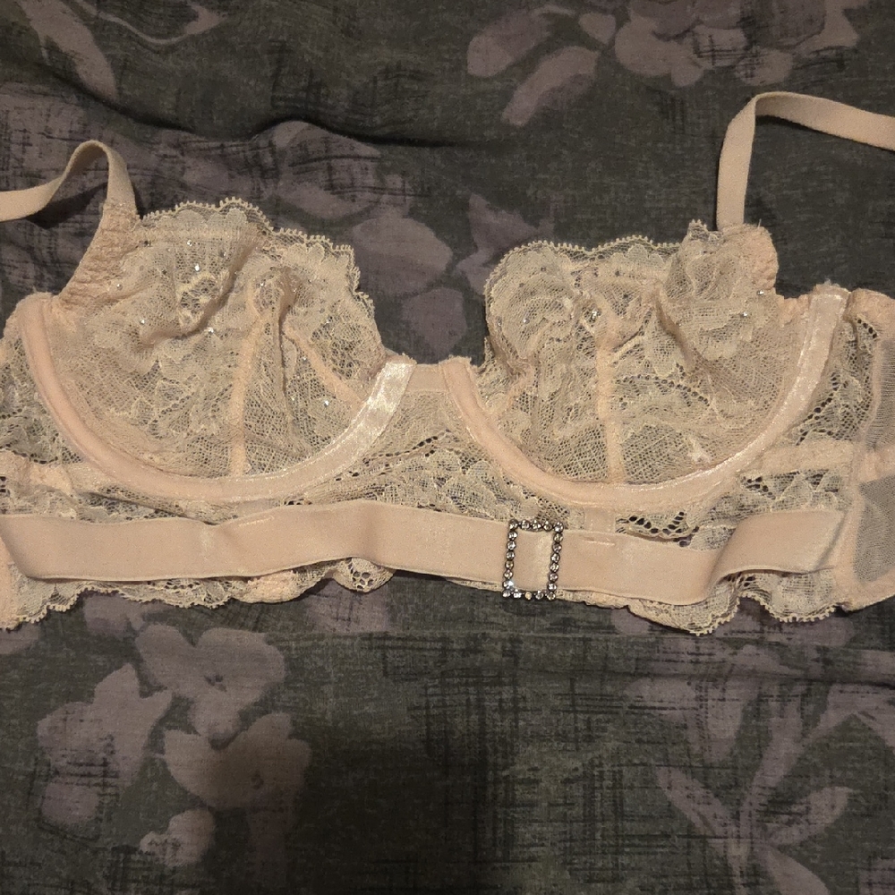La SENZA Lace Underwire Bra in Cream